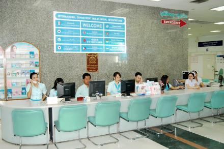 Multi-language Translators - Yanhee Hospital - 然禧医院