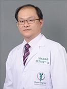 男医生 Thanet Wattanawong